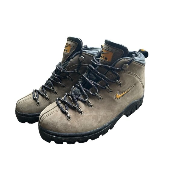 Nike Air ACG Regrind Suede Leather 6 M Hiking Trail Boots Gorpcore Suede Brown - Picture 2 of 7